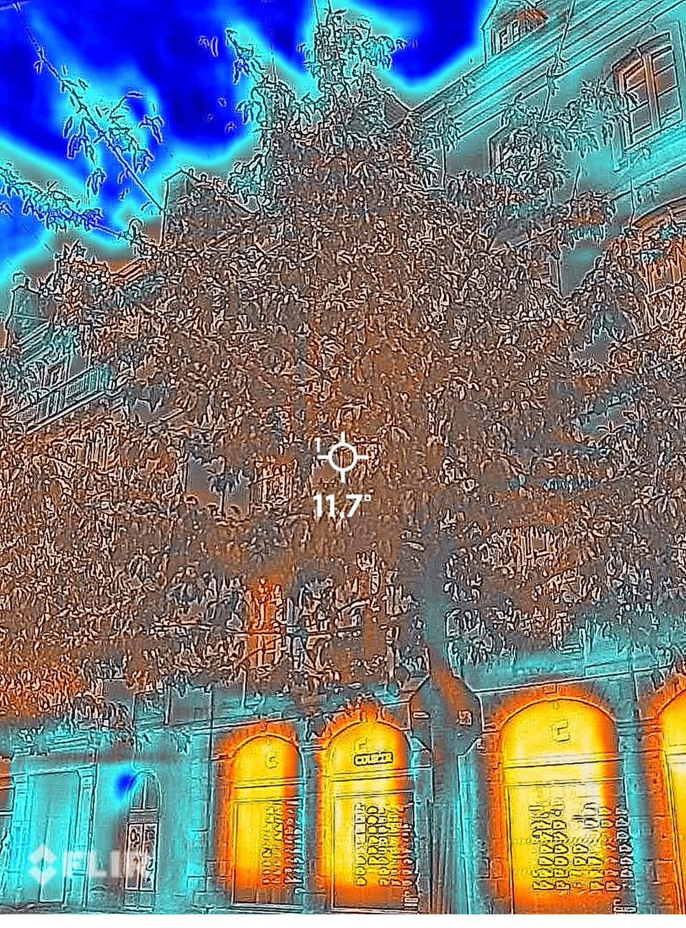 Image thermique d'une façade de bâtiment